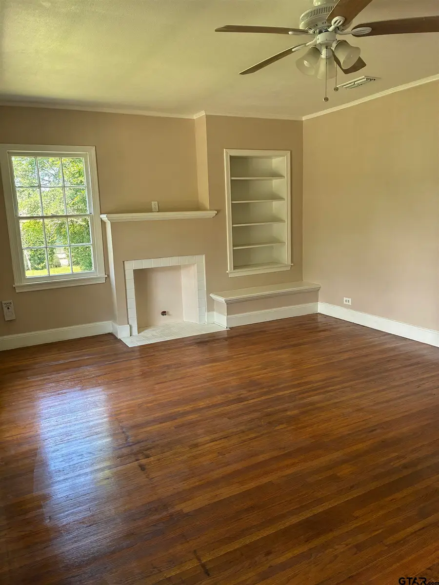 811 W Fifth, Tyler, TX 75701 - #3