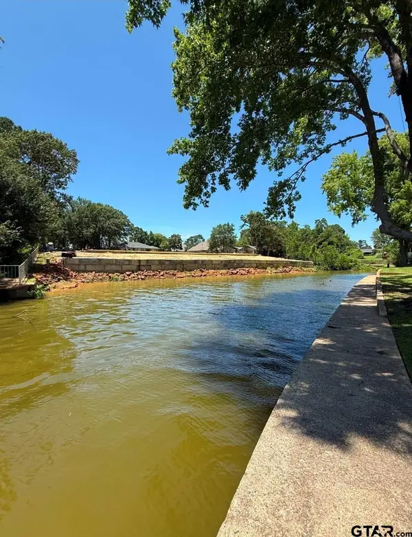 259 S Bay Drive, Bullard,  75757