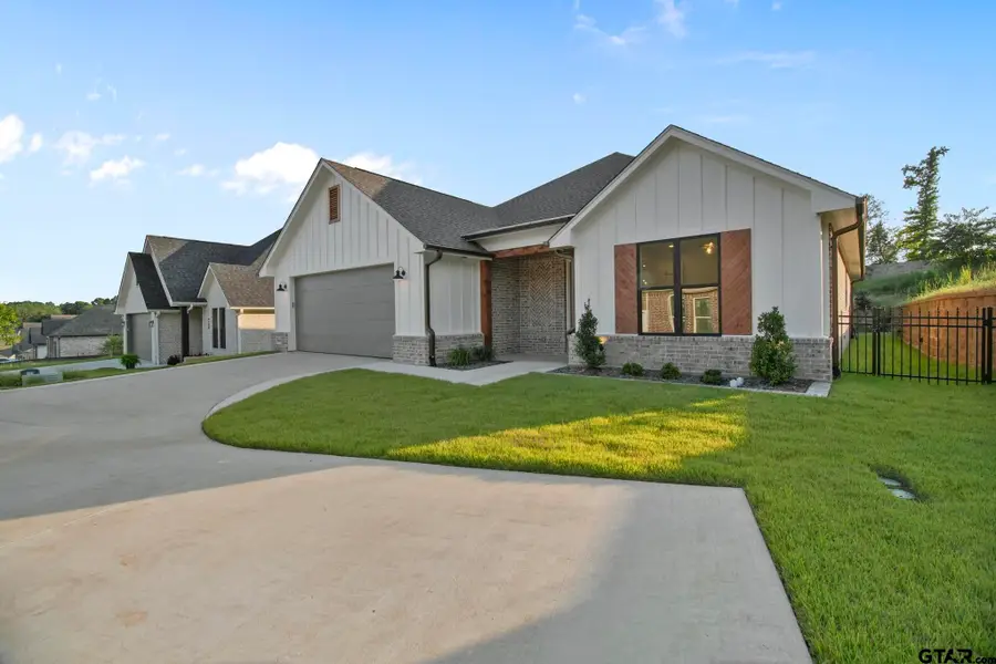 9244 Villas Ct, Tyler, TX 75703 - #3
