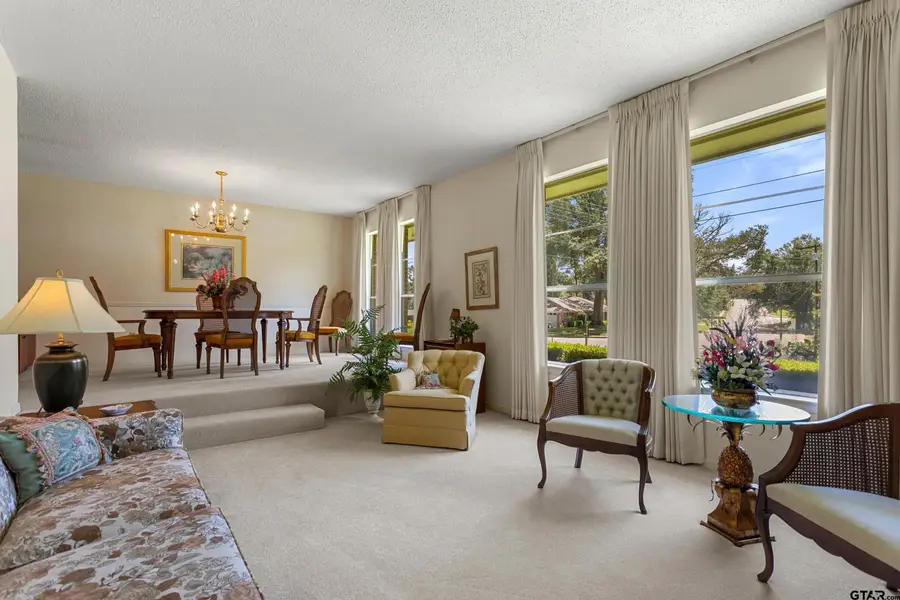 2811 Yorktown Dr., Tyler, TX 75701 - #3