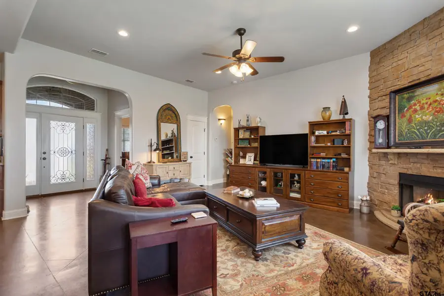 1505 Lucy Cir, Lindale, TX 75771 - #3
