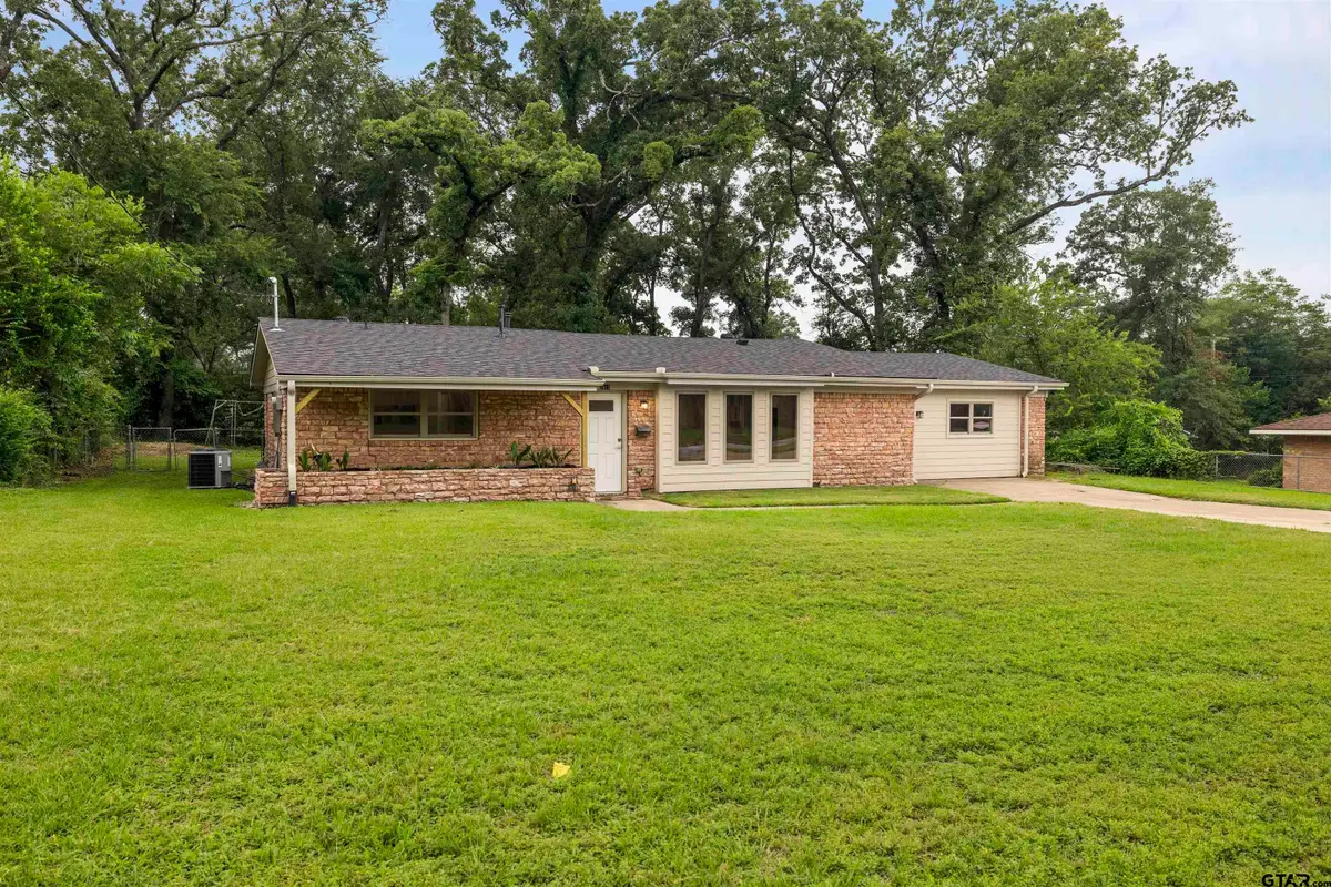 2913 Rollingwood Dr, Tyler, TX 75701 - #1