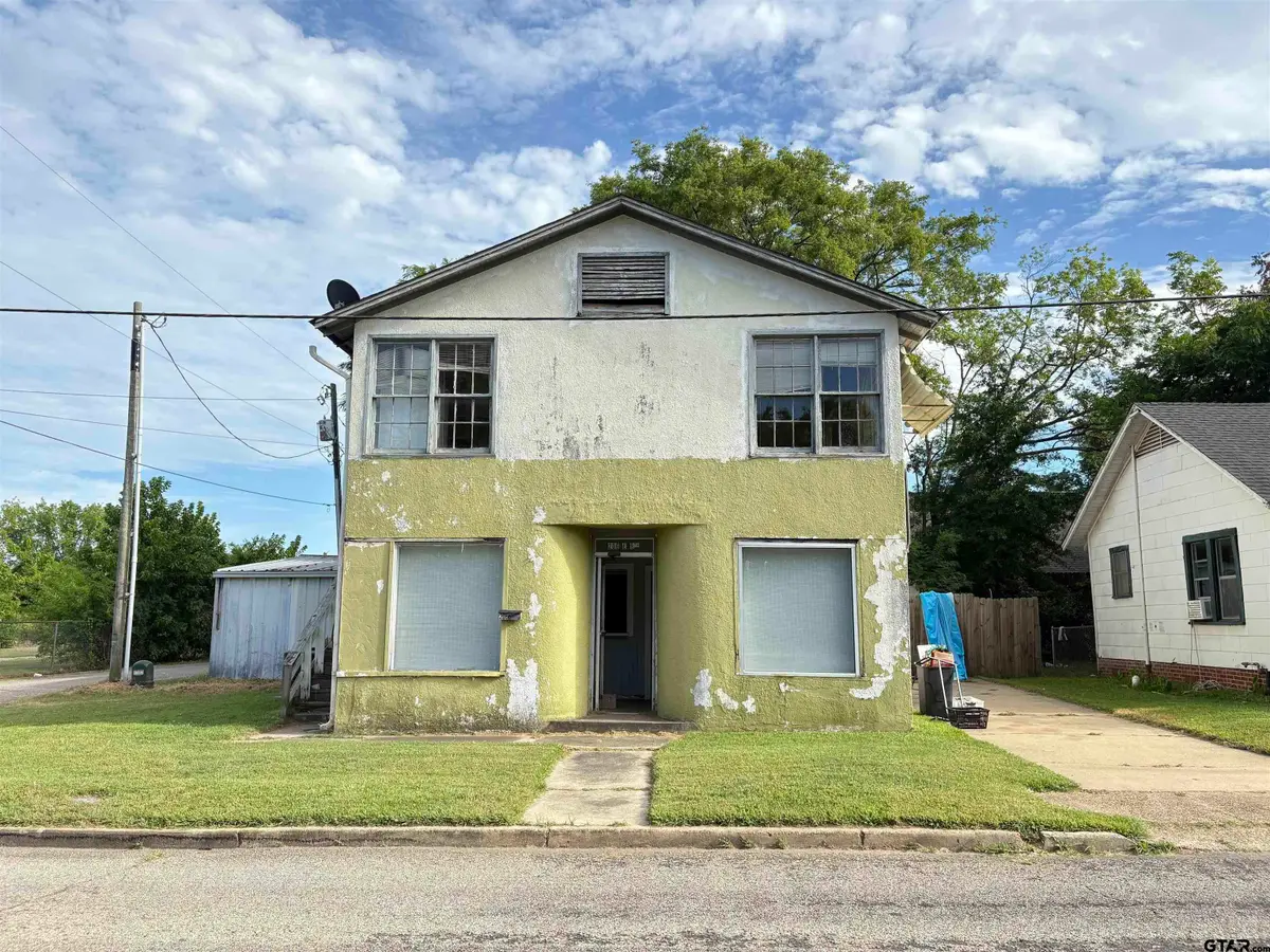 206 E 9th, Mount Pleasant, TX 75455 - #1