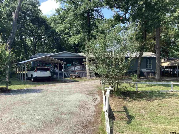 131 E Cedar Lane, Murchison,  75778
