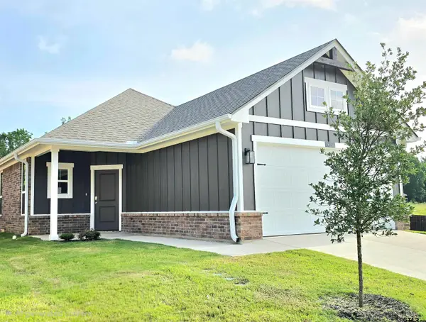 611 Park Central, Chandler,  75758
