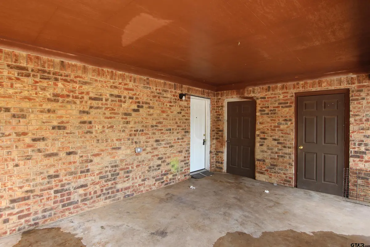 1428 1/2 E Houston, Tyler, TX 75702 - #1