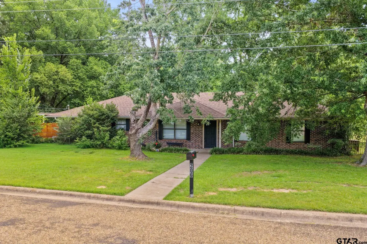 206 Carr Dr, Mount Pleasant, TX 75455 - #1