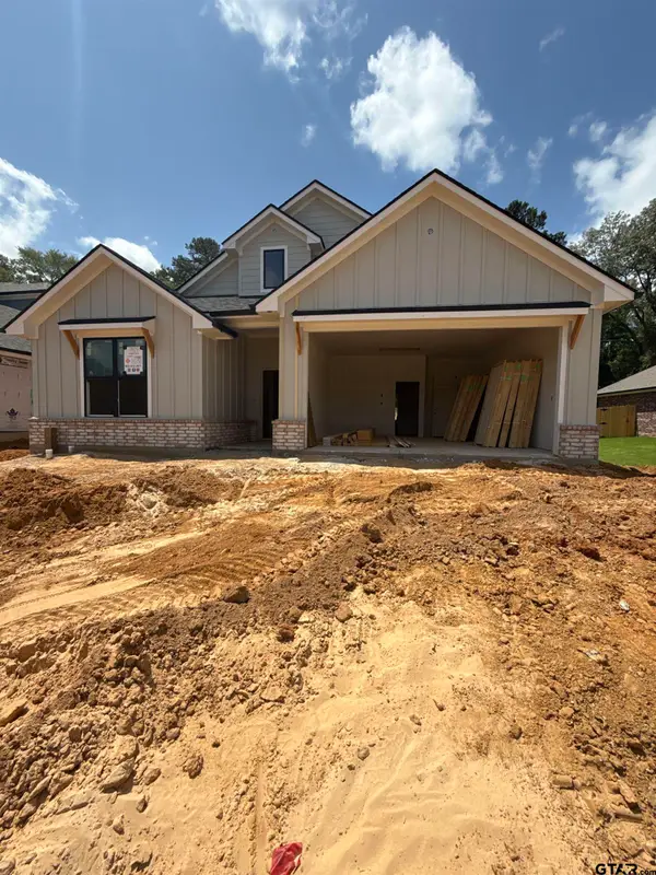 7929 Greenhill Drive, Tyler, TX 75703