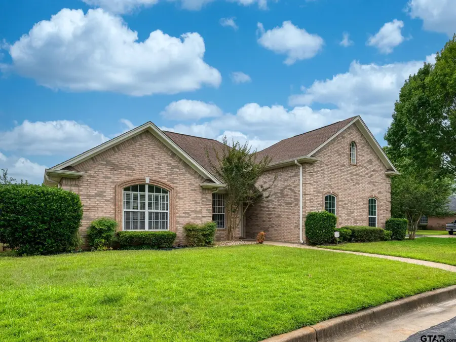 5722 Gloucester Dr., Tyler, TX 75707 - #2