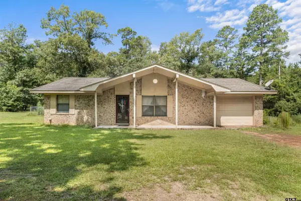 479 An County Road 330, Palestine,  75803