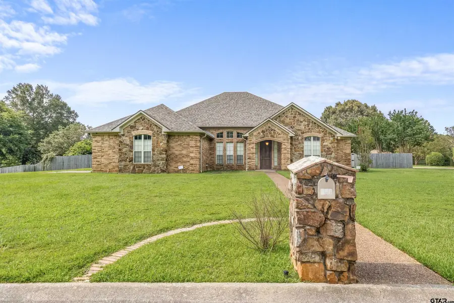 200 Saint Andrews Dr, Palestine, TX 75803 - #2