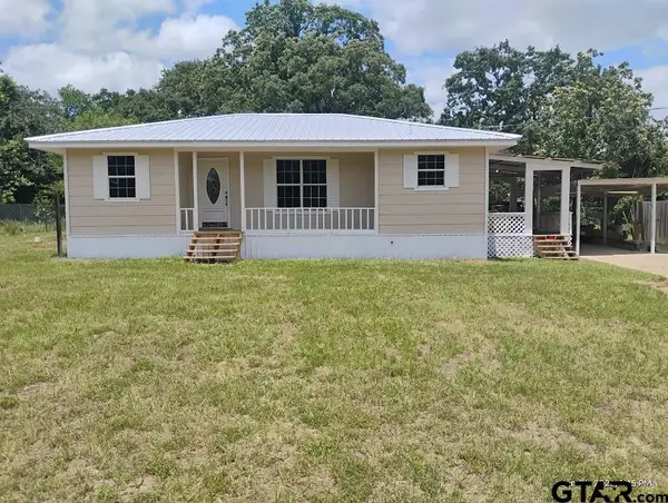 389 Wells St, Hawkins,  75765