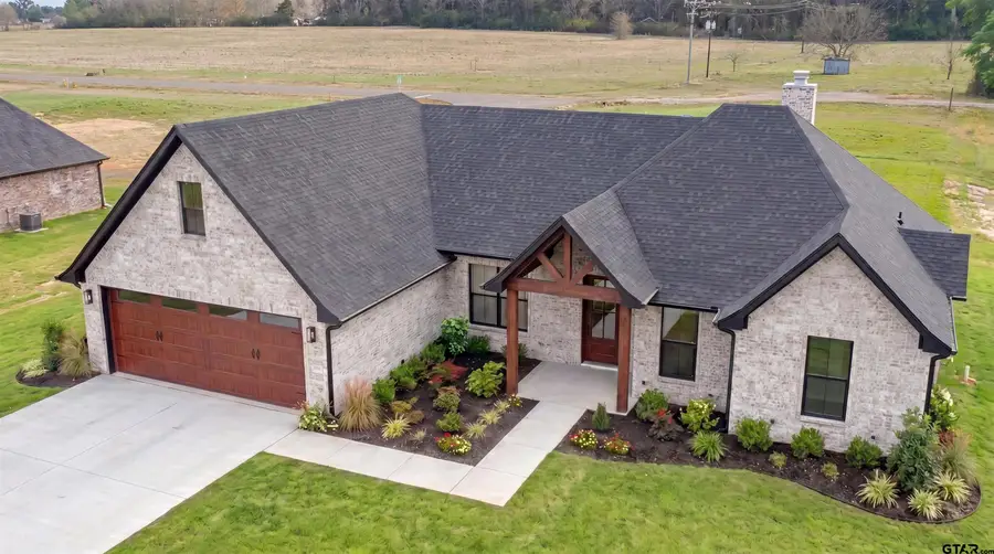 404 Small Oaks Road, Kilgore, TX 75662 - #2