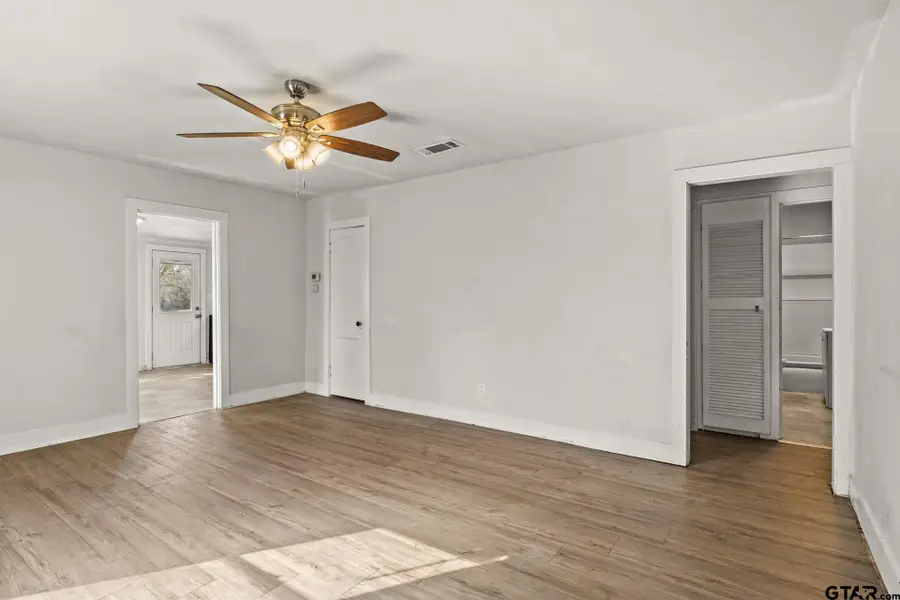 103 Mclean Street, Omaha, TX 75571 - #3