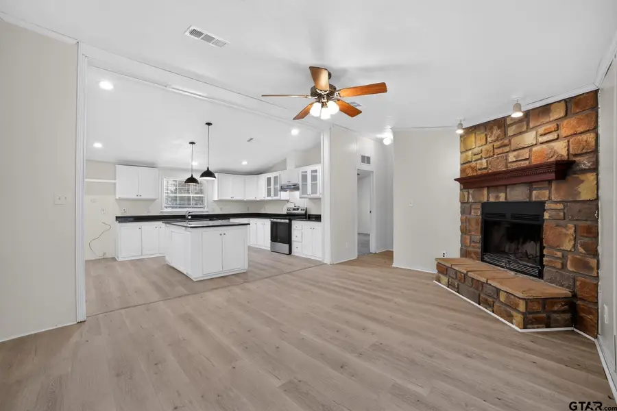 350 County Road 3911, Mount Selman, TX 75766 - #3