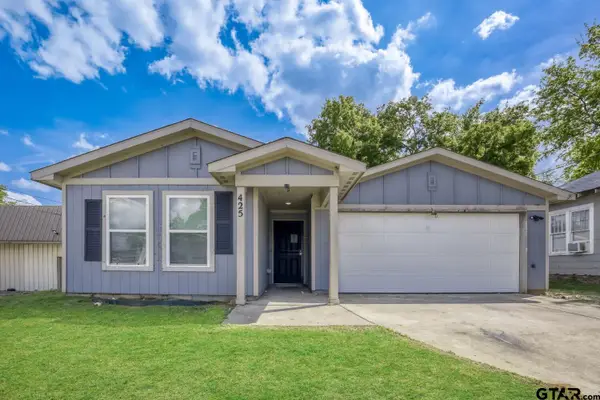 425 E Oakwood St, Tyler,  75702
