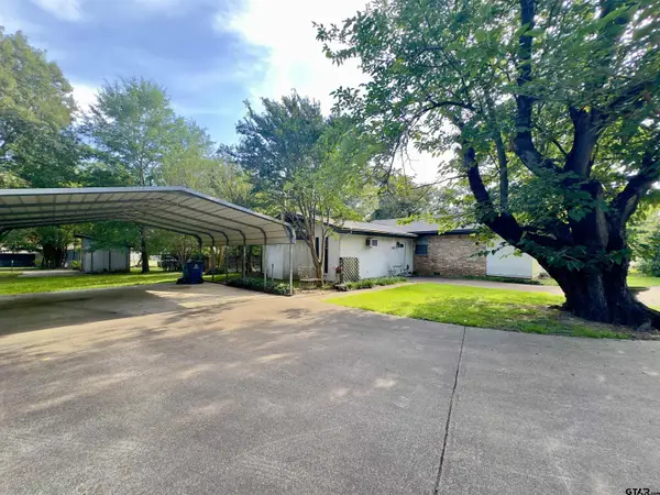 230 Scenic Loop, Hawkins,  75765
