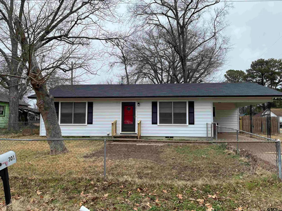 301 S Howison, Bogata, TX 75417 - #1