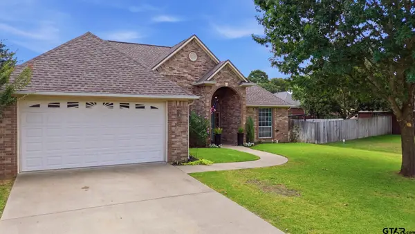 104 Charles, Lindale,  75771
