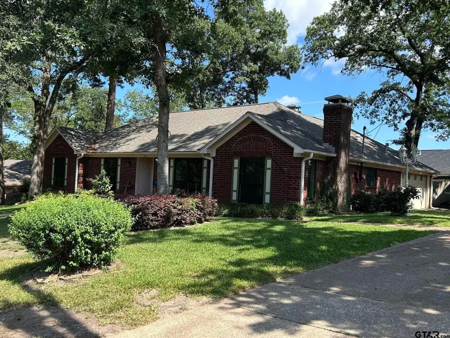 808 Elaine Dr, Tyler, TX 75703 - #2