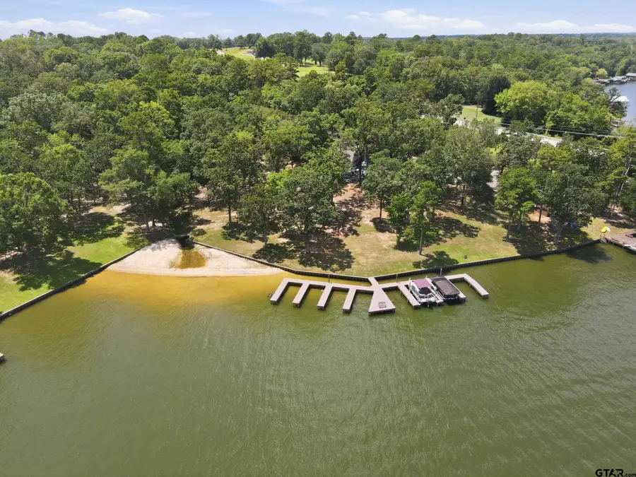 104 E Barker Creek Dr, Winnsboro, TX 75480 - #2