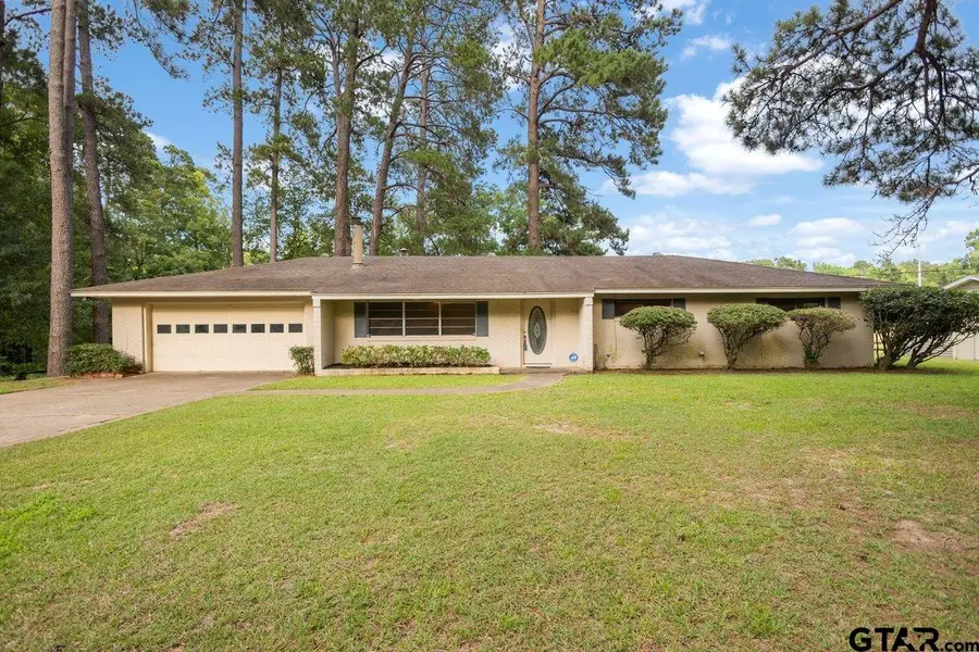 1208 N St. Mary St., Carthage, TX 75633 - #2