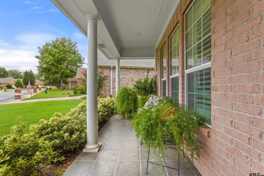 1837 Hollylake Cir., Tyler, TX 75703 - #3