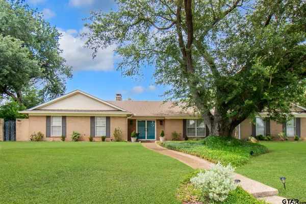 824 Pinedale Pl, Tyler,  75701