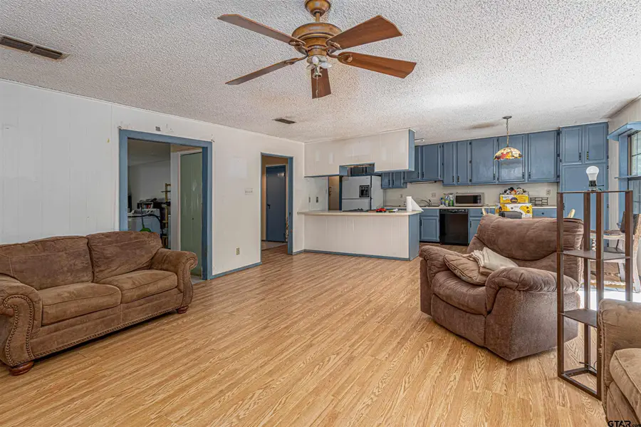437 Hideaway Ln E, Hideaway, TX 75771 - #3