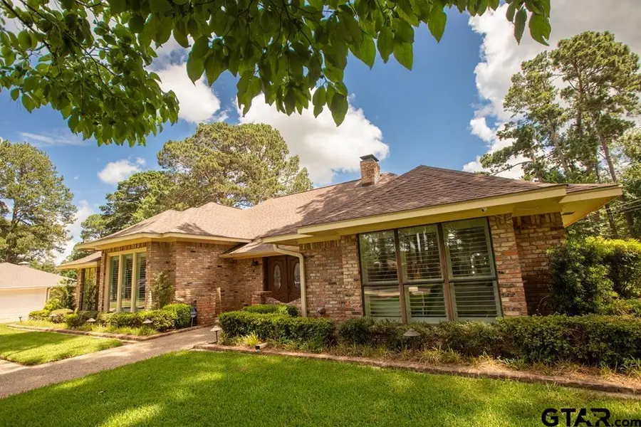 903 David Dr., Palestine, TX 75803 - #2
