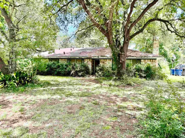 412 Rainey Street, Groveton,  75845