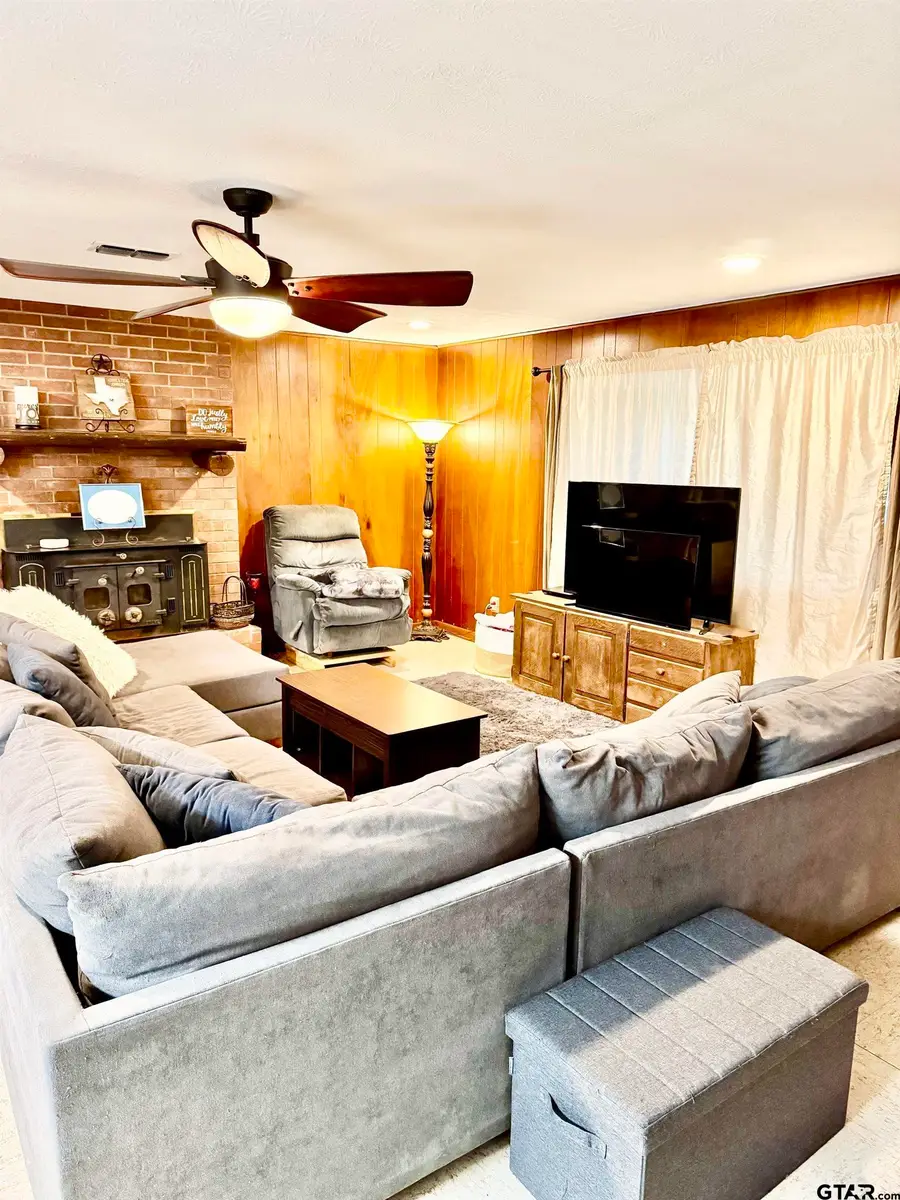 412 Rainey Street, Groveton, TX 75845 - #3