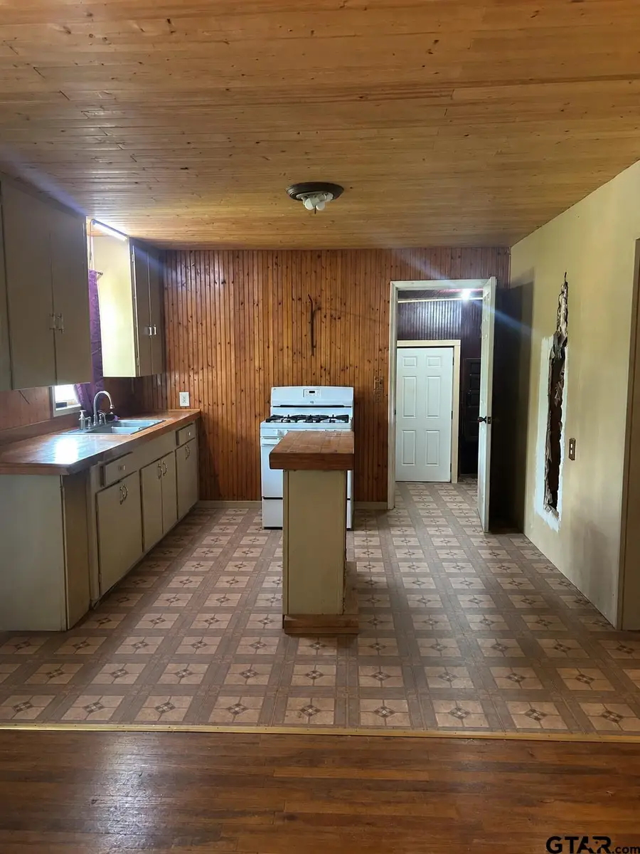 10836 N Hwy 79, De Berry, TX 75639 - #3