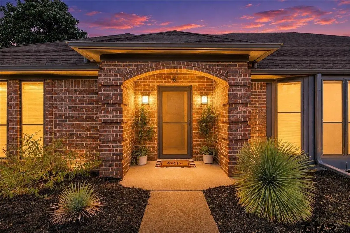 121 Crestview St, Chandler, TX 75758 - #1