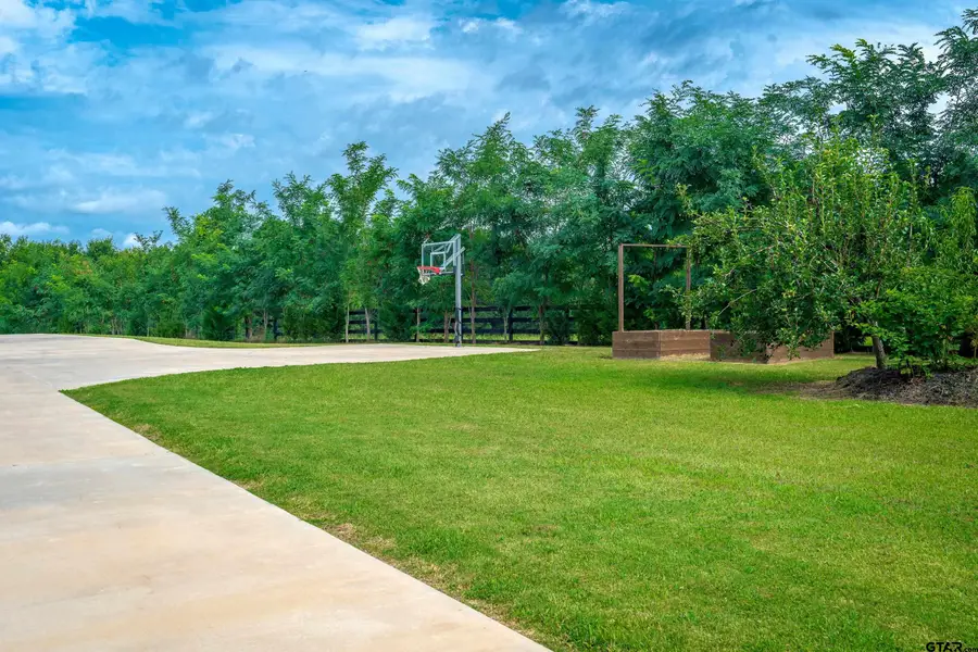 580 Jones Road, Longview, TX 75603 - #2