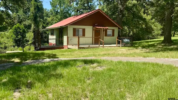 225 Tram Road, Crockett,  75835