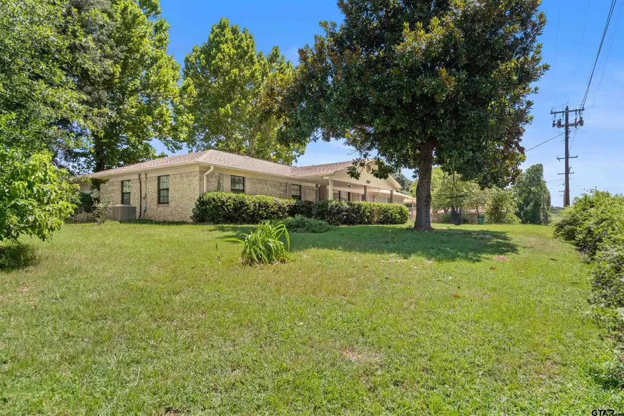 2117 Mlk, Palestine, TX 75803 - #2