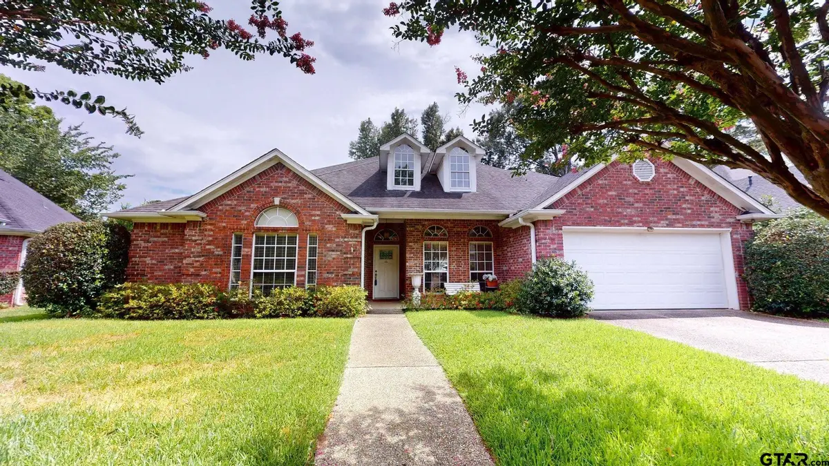 2920 Gloucester, Tyler, TX 75707 - #1