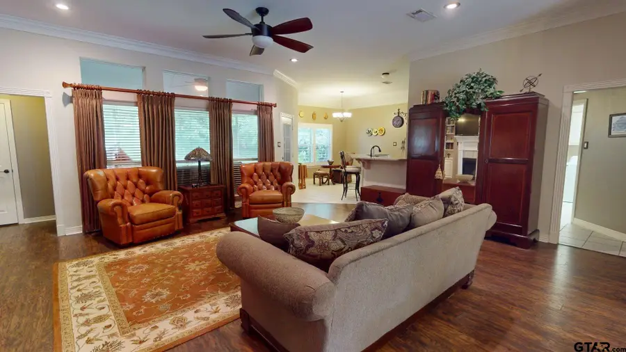 2920 Gloucester, Tyler, TX 75707 - #2
