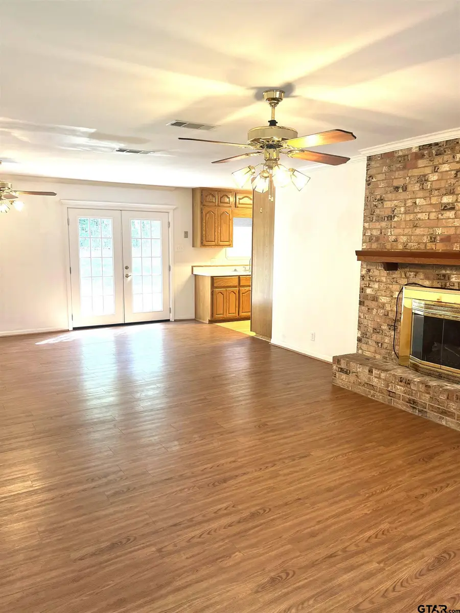 219 Powell, Tyler, TX 75703 - #3