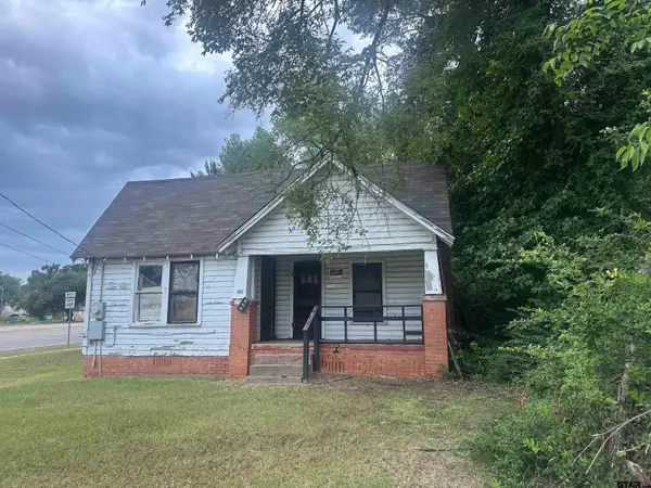 920 N Palace Ave, Tyler,  75702