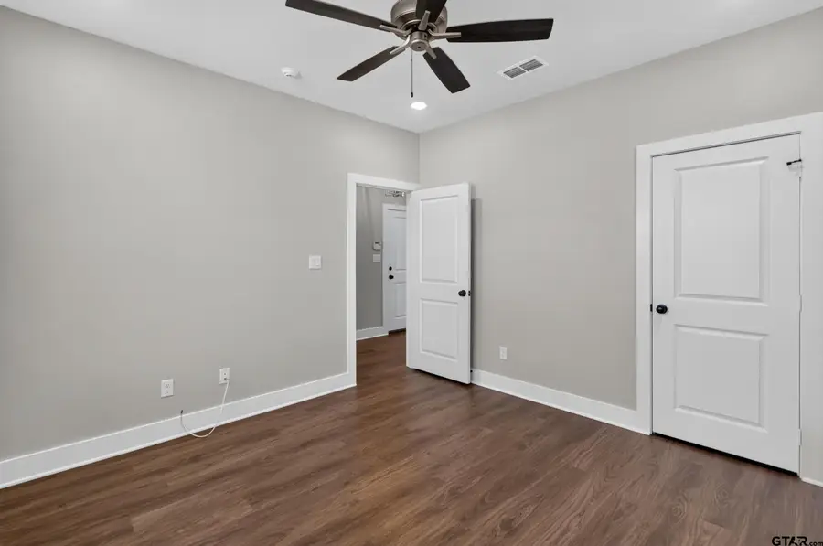 7012 Hillside Ave, Tyler, TX 75707 - #3