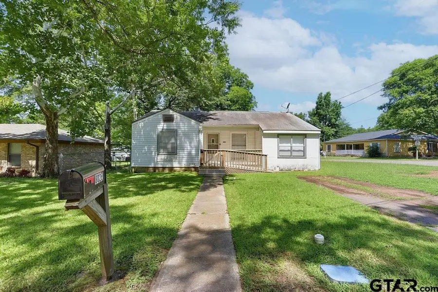 802 E Circle Dr, Mount Pleasant, TX 75455 - #2