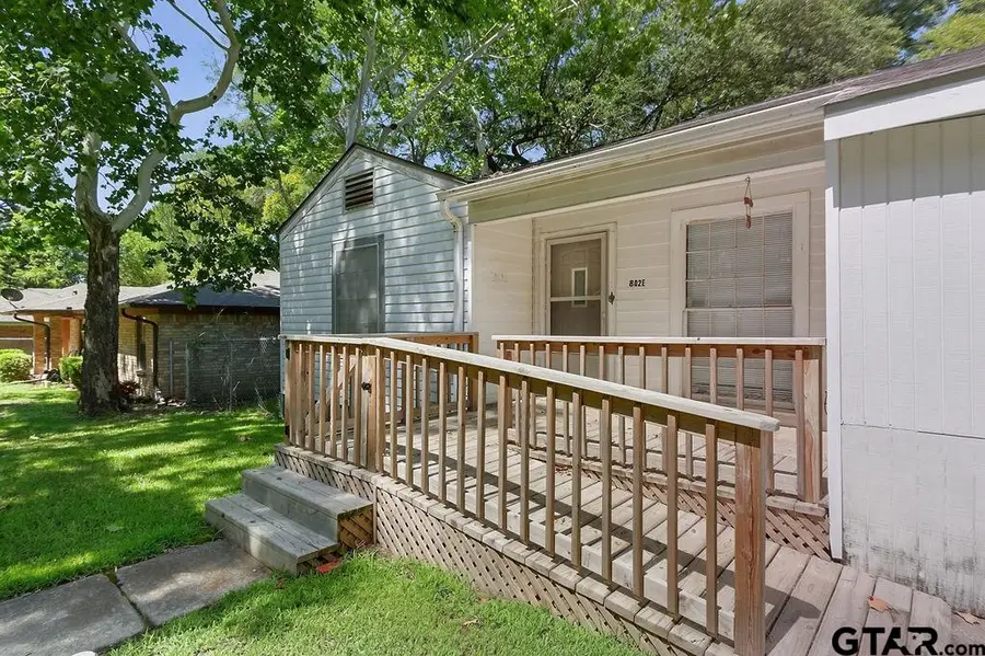 802 E Circle Dr, Mount Pleasant, TX 75455 - #3