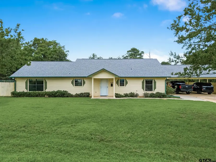 204 Connor St, Daingerfield, TX 75638 - #3