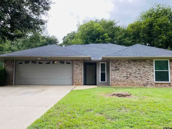 404 W Briar Court, Overton,  75684