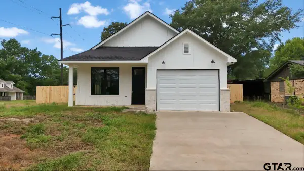 307 S Langham St, Troup,  75789