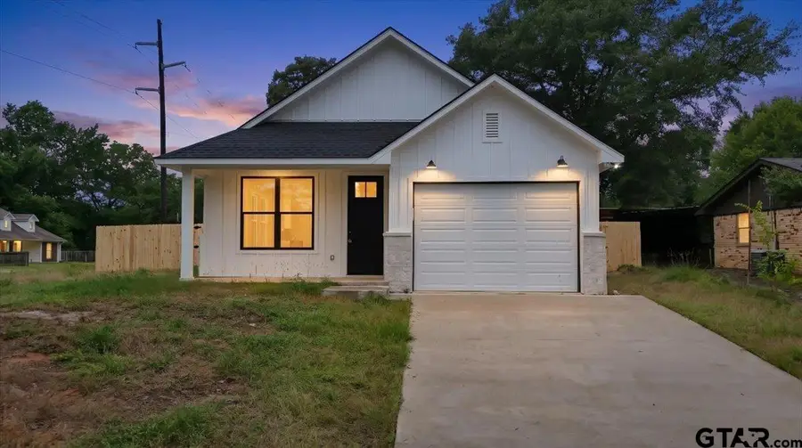 307 S Langham St, Troup, TX 75789 - #2