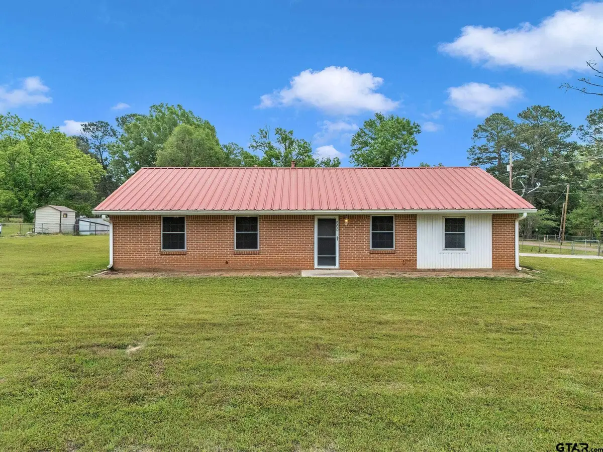 600 N Lake St, Waskom, TX 75692 - #1