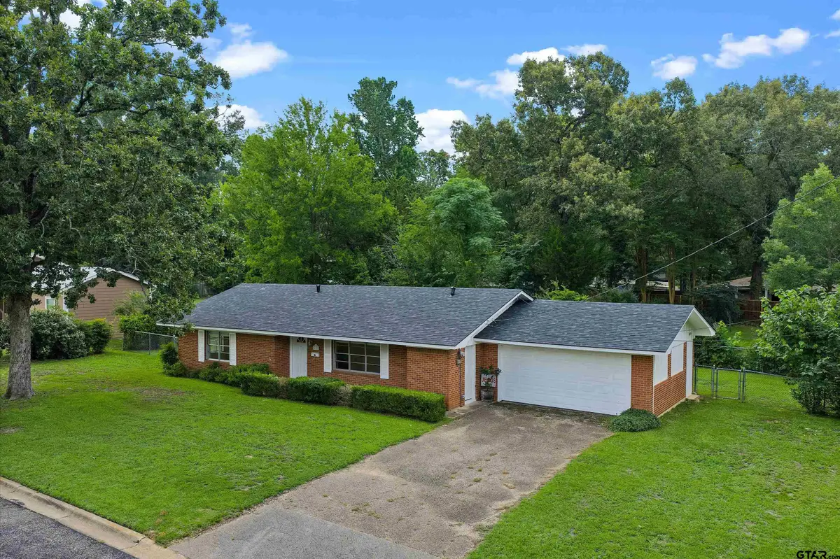 612 Leach St, Kilgore, TX 75662 - #1
